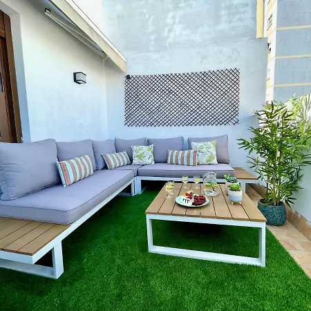 Gatu Premium Atico Caleta , Preferente Mayores De 25 Anos Y Familias Apartamento