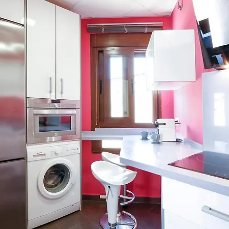Gatu Premium Atico Caleta , Preferente Mayores De 25 Anos Y Familias Apartamento *