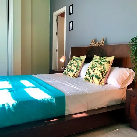 Gatu Premium Atico Caleta , Preferente Mayores De 25 Anos Y Familias Apartment Cádiz