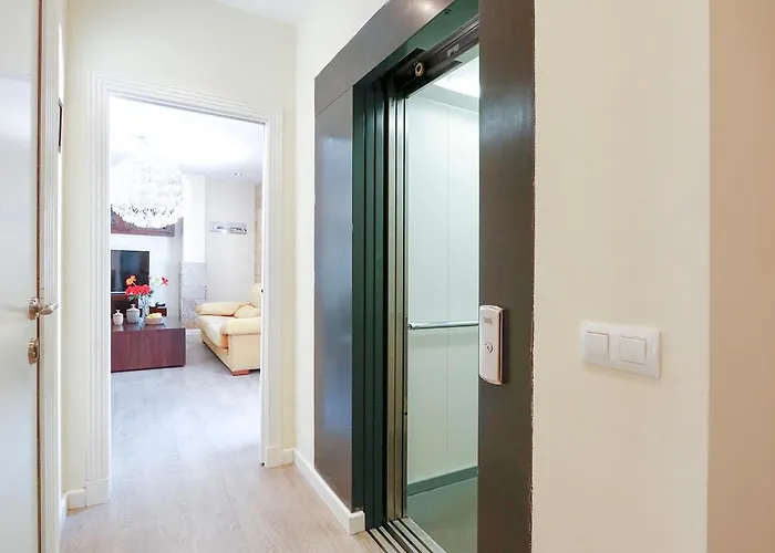 Gatu Premium Atico Caleta , Preferente Mayores De 25 Anos Y Familias Lejlighed