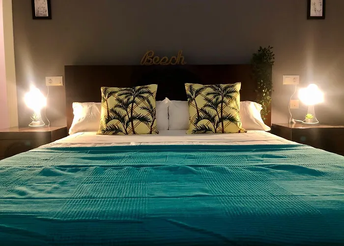 Gatu Premium Atico Caleta , Preferente Mayores De 25 Anos Y Familias * Cádiz