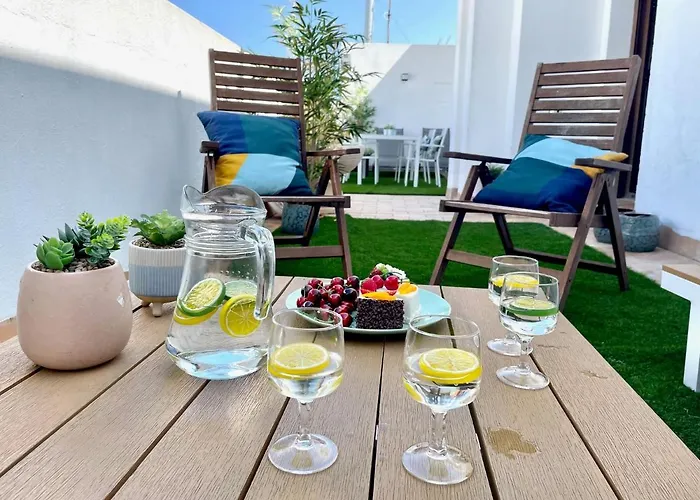 Gatu Premium Atico Caleta , Preferente Mayores De 25 Anos Y Familias Cadiz